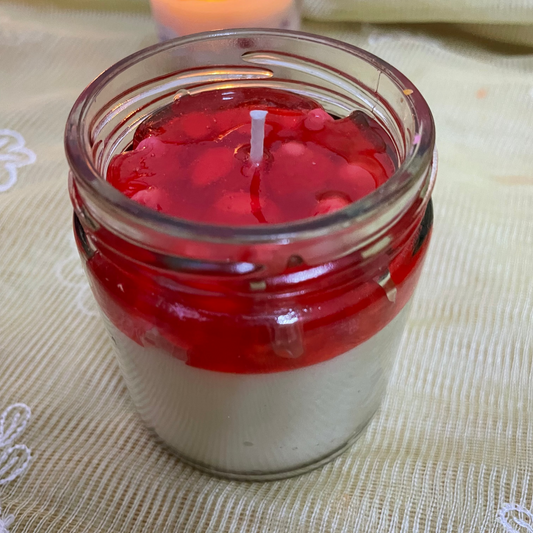 Strawberry cheescake candle