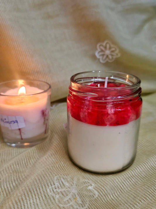 Strawberry cheescake candle