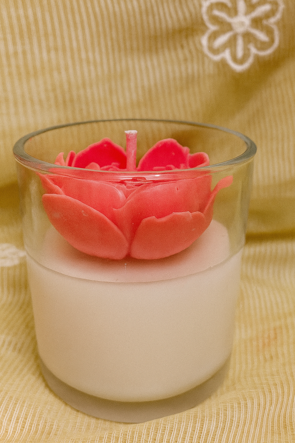 Rosy lips Candle